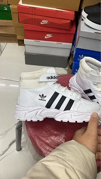 Adidas Çocuk spor bot