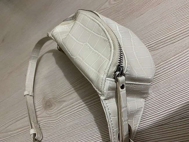 Bershka yan ve bel çantası