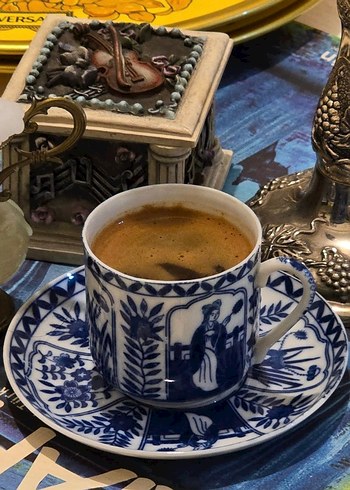 Vintage Klasik Mavi Desenli Kahve Fincanı ve Tabağı
