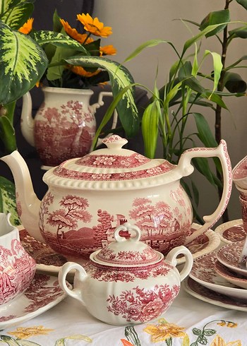 American Vintage Bordo Desenli Vintage Porselen Çay Seti