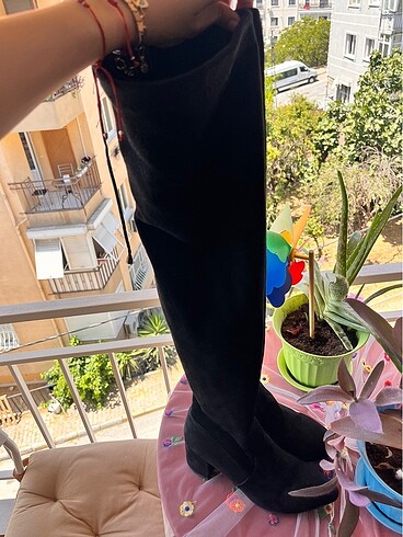 Diz üstü streç çizme