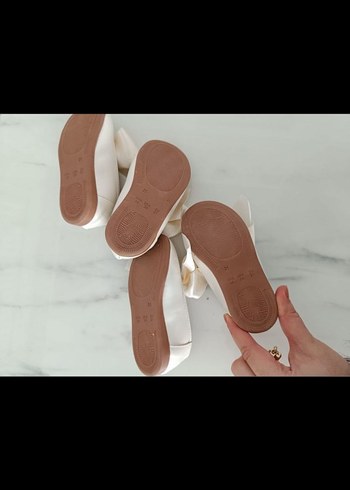 Kız Çocuk Beyaz Fiyonklu  Ayakkabı - Görsel 2