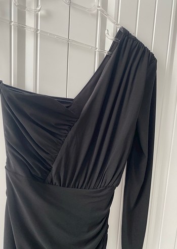 Siyah Drapeli Tek Kollu Elbise - Görsel 2