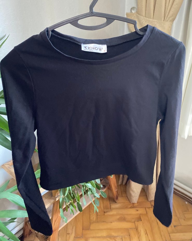 Siyah Uzun Kollu Crop Top - Görsel 3