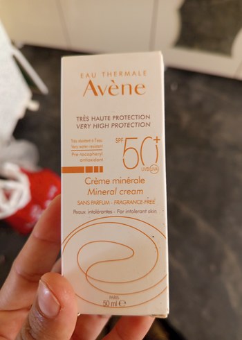 Avene Avene Mineral Krem SPF 50+ Yüksek Koruma