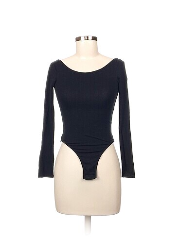 H&M Bluz %70 İndirimli.