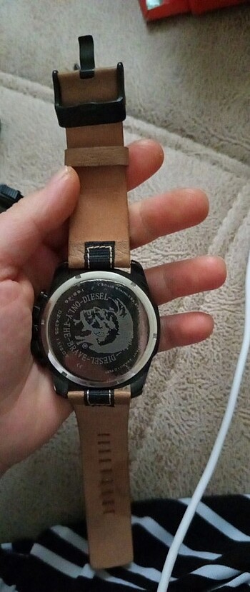 Beden kahverengi Renk Casio ve Diesel orjinal saat