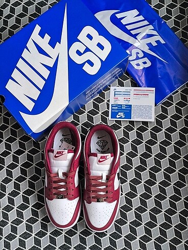 NİKE DUNK LOW BORDO SİYAH