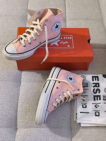 38 Beden ?Converse chuk Taylor all star 70 NORMAL TOZ-PEMBE BOĞAZLI
