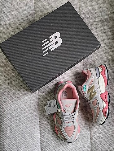 New Balance NEW BALANCE 9060 PUDRA PEMBE BEJ