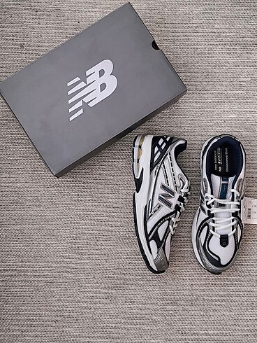 42 Beden ????NEW BALANCE 1906W