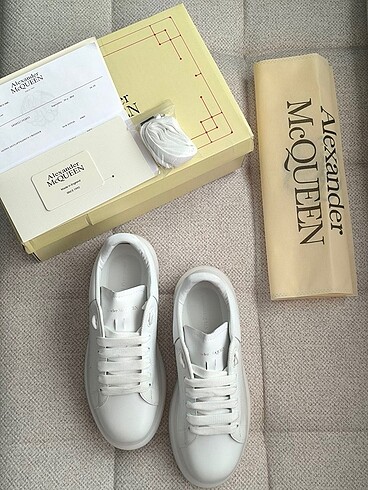 Alexander McQueen ALEXANDER MCQUEEN WHİTE