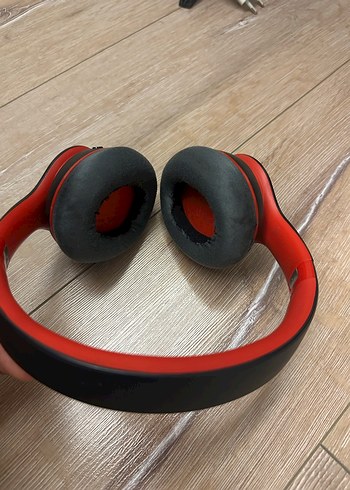 Anker Q10 kulaklık pedleri yırtık değildir.çok temiz ve mükemmel - Görsel 5