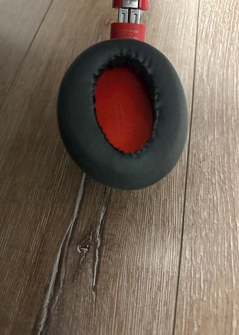 Anker Q10 kulaklık pedleri yırtık değildir.çok temiz ve mükemmel - Görsel 2