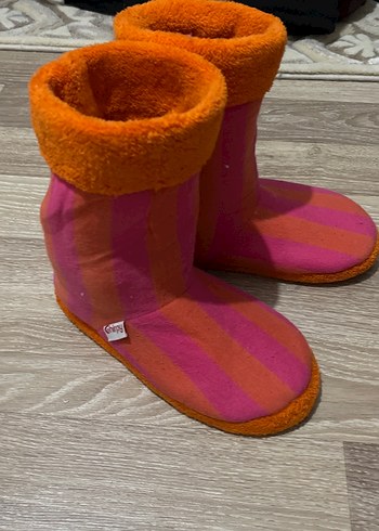 Kız Çocuk Renkli Sıcak Ev Botu - Görsel 4