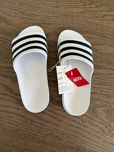 Orijinal Adidas terlik