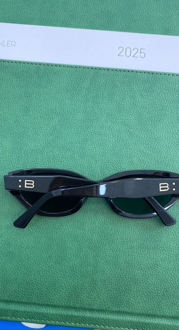 Şeffaf Siyah Retro Gözlük - Görsel 2