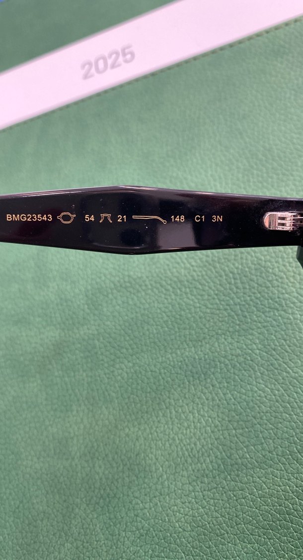 Şeffaf Siyah Retro Gözlük - Görsel 3