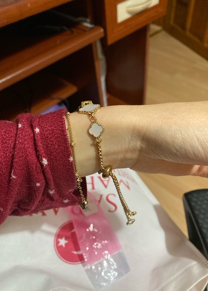 Altın sarısı saat - Görsel 3