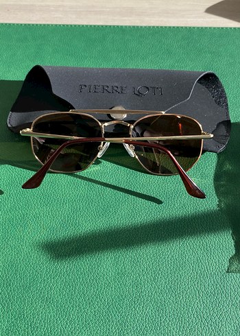 Parlak Altın Rengi Retro Kadın Güneş Gözlüğü - Görsel 3