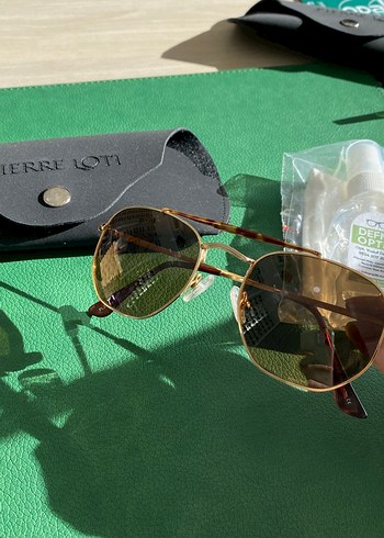 Parlak Altın Rengi Retro Kadın Güneş Gözlüğü - Görsel 4