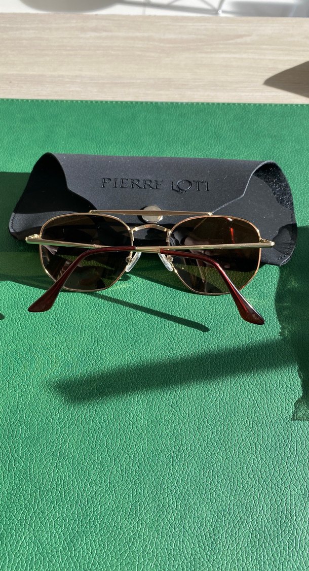 Parlak Altın Rengi Retro Kadın Güneş Gözlüğü - Görsel 3