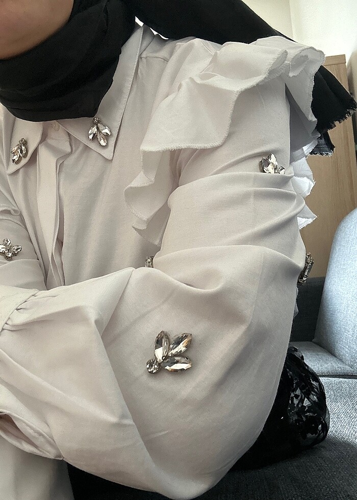 Gönül Kolat markasına ait özel üretim takım - Görsel 3