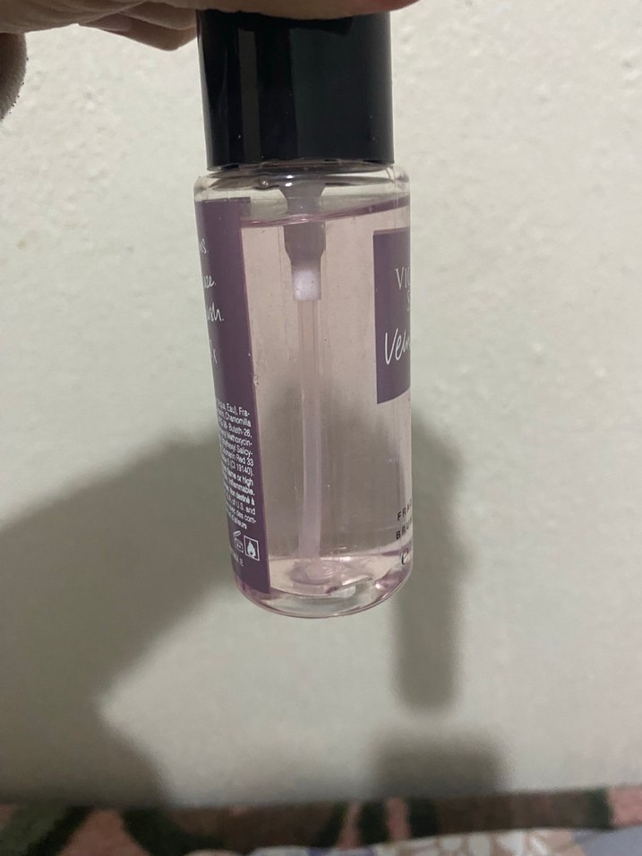 Victoria's Secret Velvet Petals Kadın Parfümü - Görsel 2