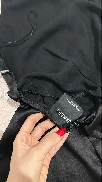 xs Beden Bershka elbise