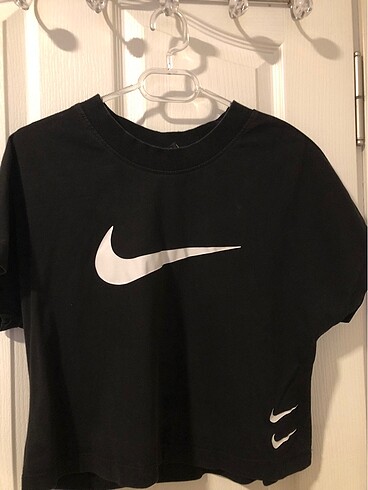 Nike crop