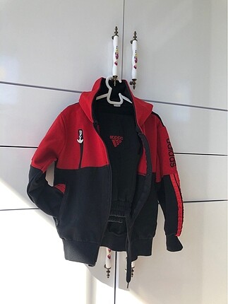 3-4 yaş unisex( erkek veya kız giyebilir)
