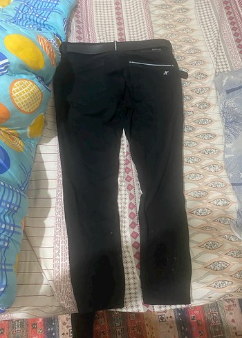 Siyah Kemerli Kadın Kumaş Pantolon - Görsel 2