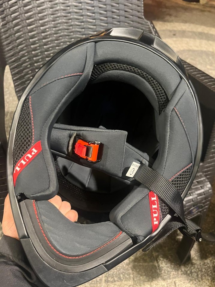 Kilitli Siyah Biker Motosiklet Kaskı - Görsel 3