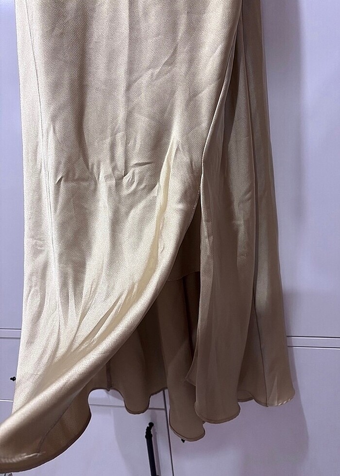 Trendyolmilla Askılı Saten Elbise - Görsel 3