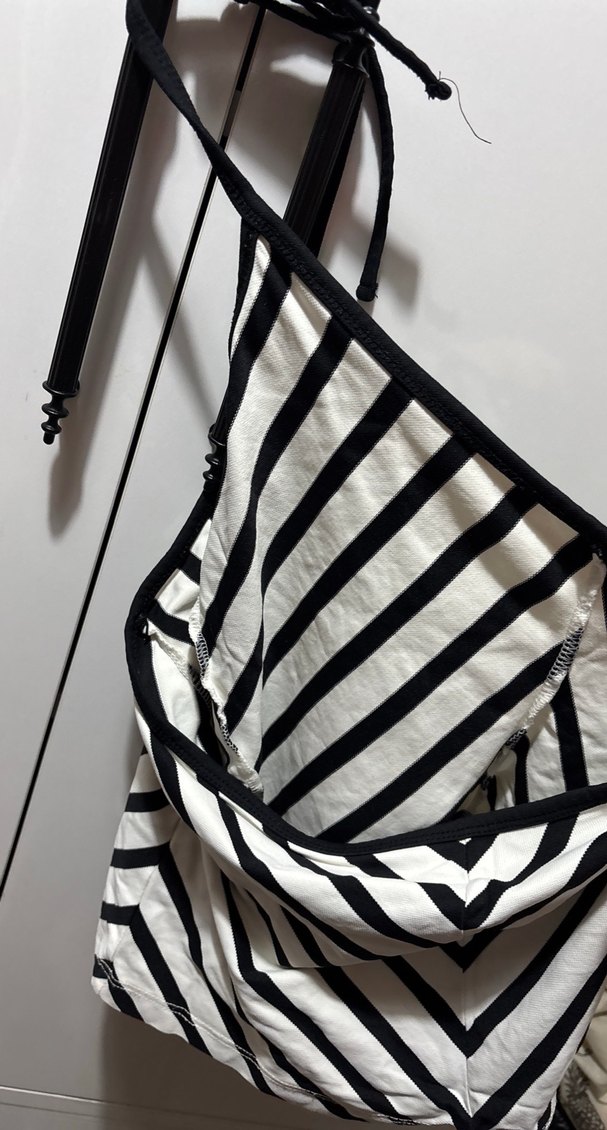 Çizgili Boyundan Bağlamalı Kadın Crop Üst - Görsel 2