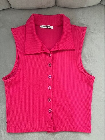 pembe düğmeli crop