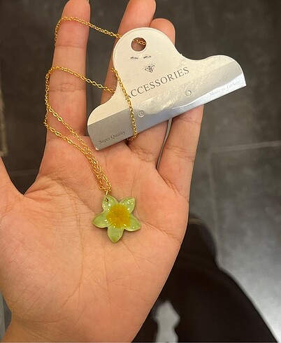 yesil lotus kolye
