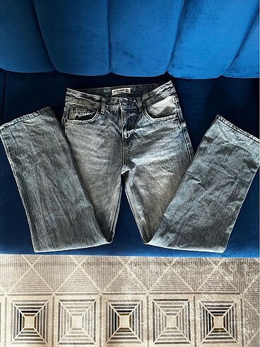 34 Beden mavi Renk pullbear kot pantolon