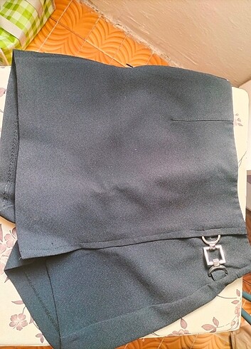 Bershka sort etek