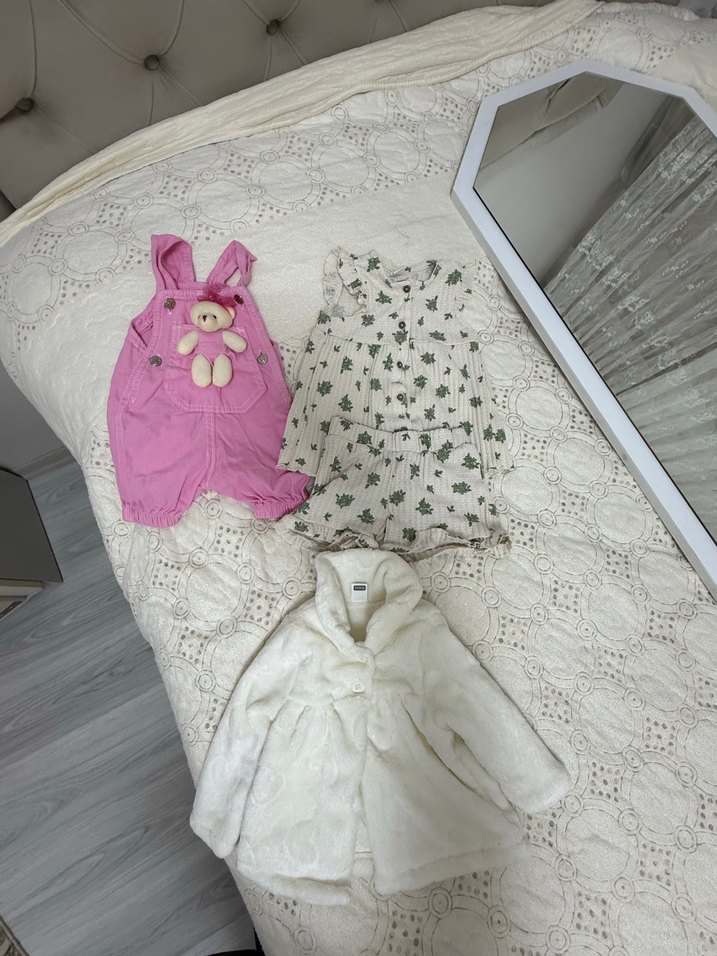 Kapüşonlu Beyaz Kürklü Kız Çocuk Kaban - Görsel 2