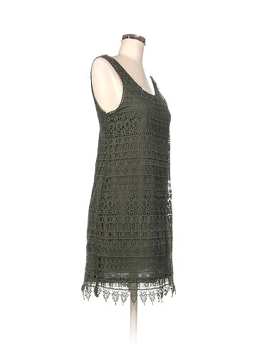 H&M H&M Kısa Elbise %70 İndirimli.