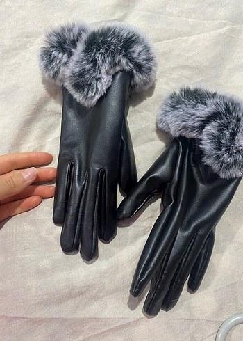 Gri Kürklü Deri Kadın Eldiveni - Görsel 4