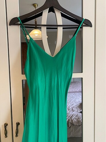 Saten bershka elbise