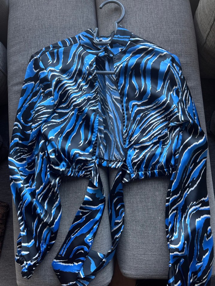 Bershka saten üst - Görsel 3