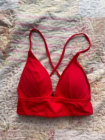 koton kırmızı bikini üstü