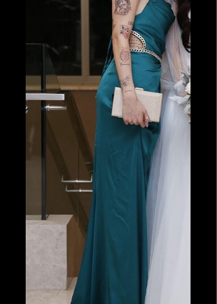 Alfabeta zümrüt yeşili straptez abiye - Görsel 4