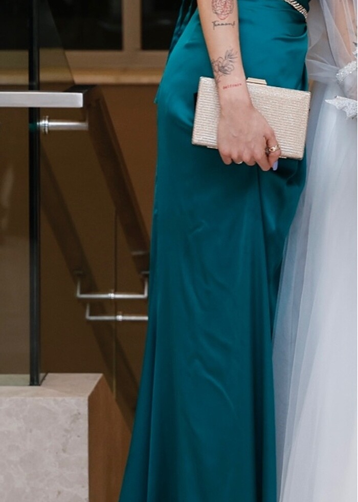 Alfabeta zümrüt yeşili straptez abiye - Görsel 3