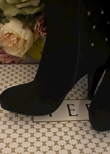 Siyah Süet Yüksek Topuklu Diz Boyu Gotik Çizme - Görsel 7