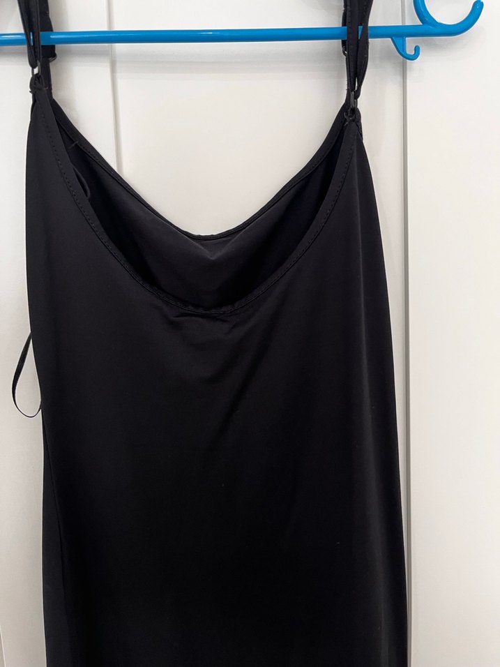 Siyah Uzun Drapeli Askılı Elbise - Görsel 2