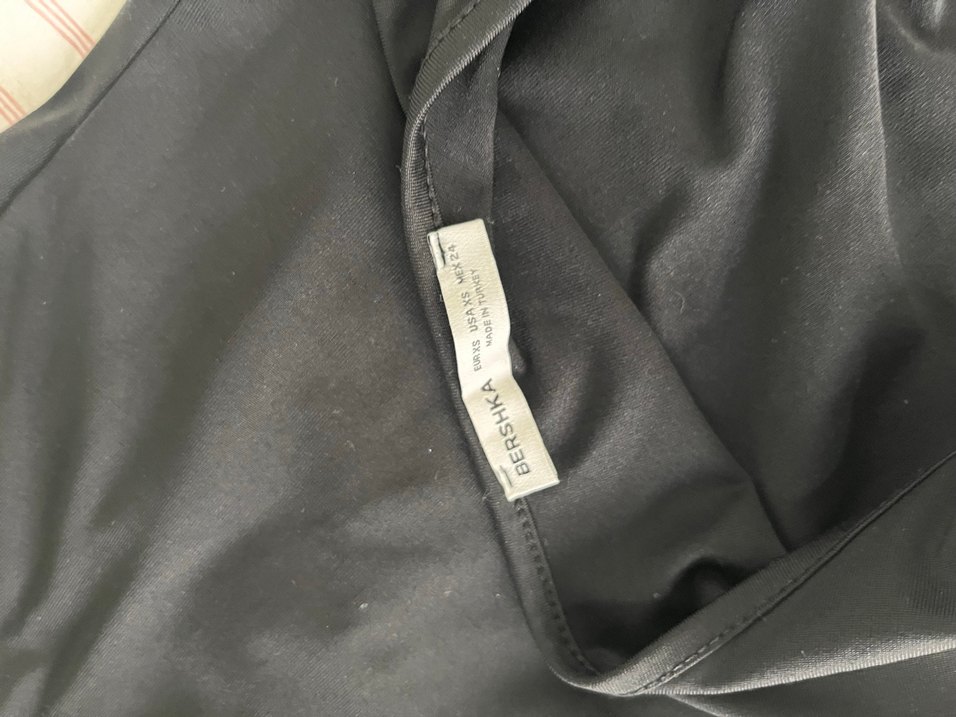 Siyah Uzun Drapeli Askılı Elbise - Görsel 3